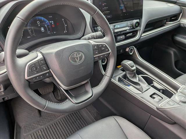 Used 2026 Toyota Grand Highlander XLE image 10