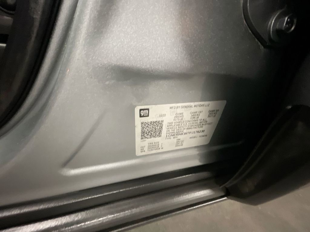 Used 2023 Chevrolet Traverse LT image 32