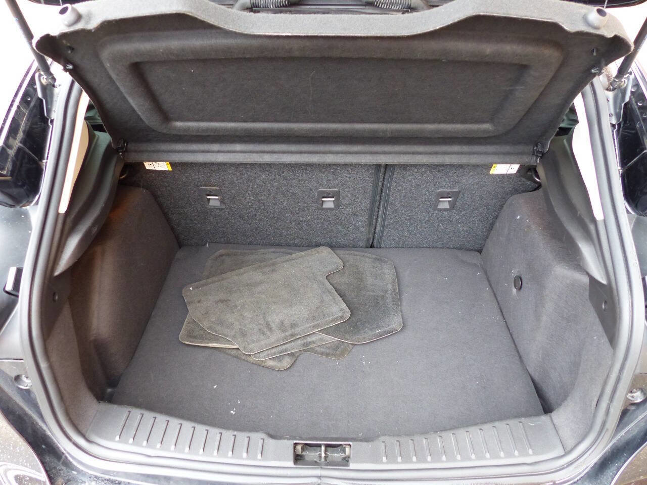 Used 2016 Ford Focus SE w/ Equipment Group 201A FWD image 34