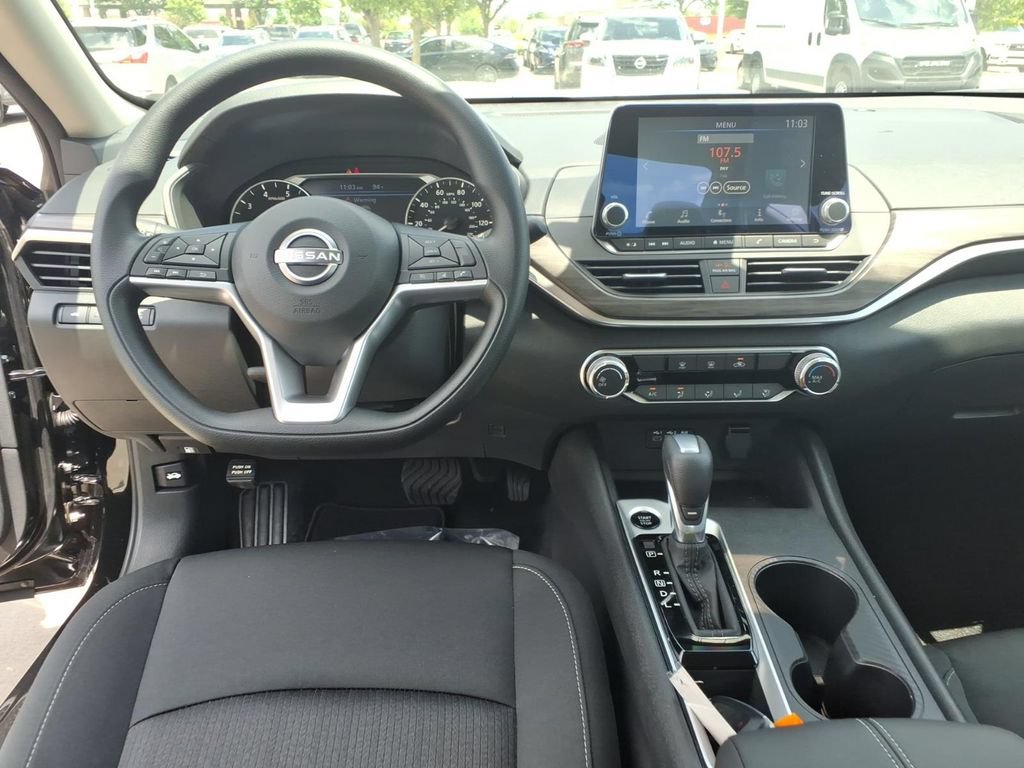 New 2026 Nissan Altima 2.5 SV FWD image 31