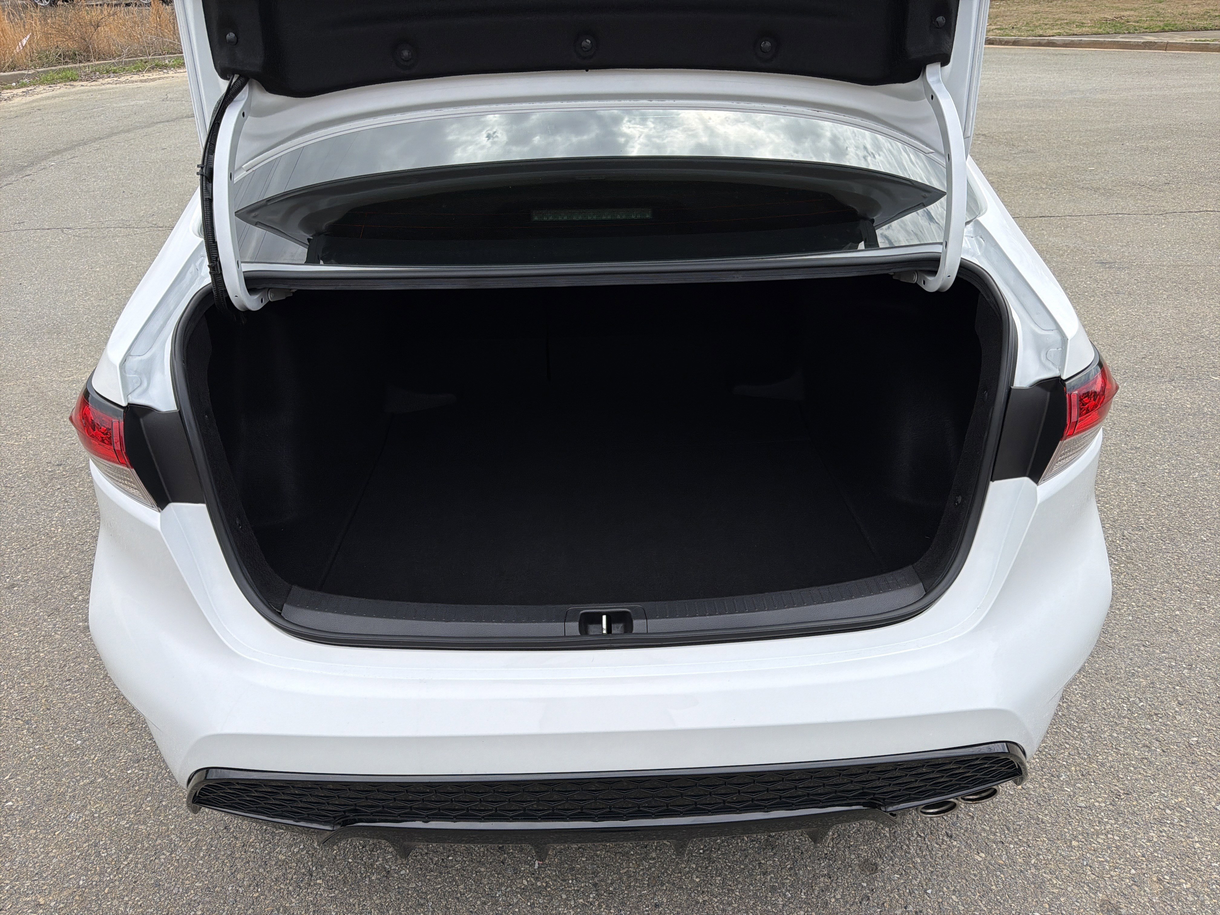 Used 2022 Toyota Corolla SE image 17