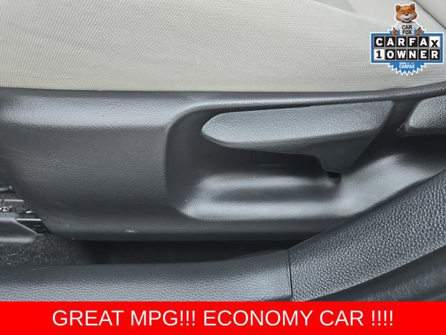 Used 2022 Toyota Corolla LE image 25