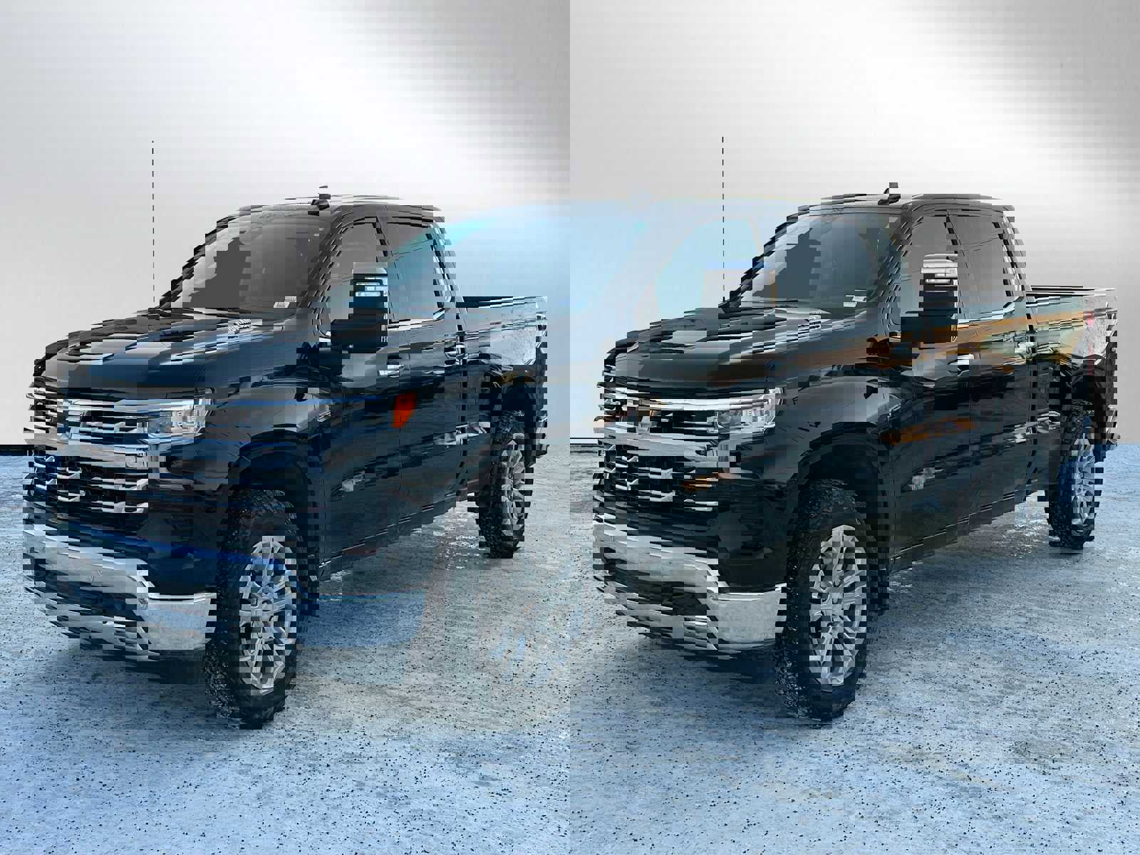 Used 2025 Chevrolet Silverado 1500 LTZ w/ LTZ Premium Package image 7