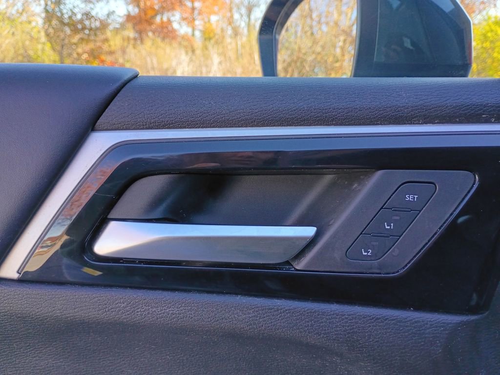 Used 2024 Mitsubishi Outlander SEL image 16