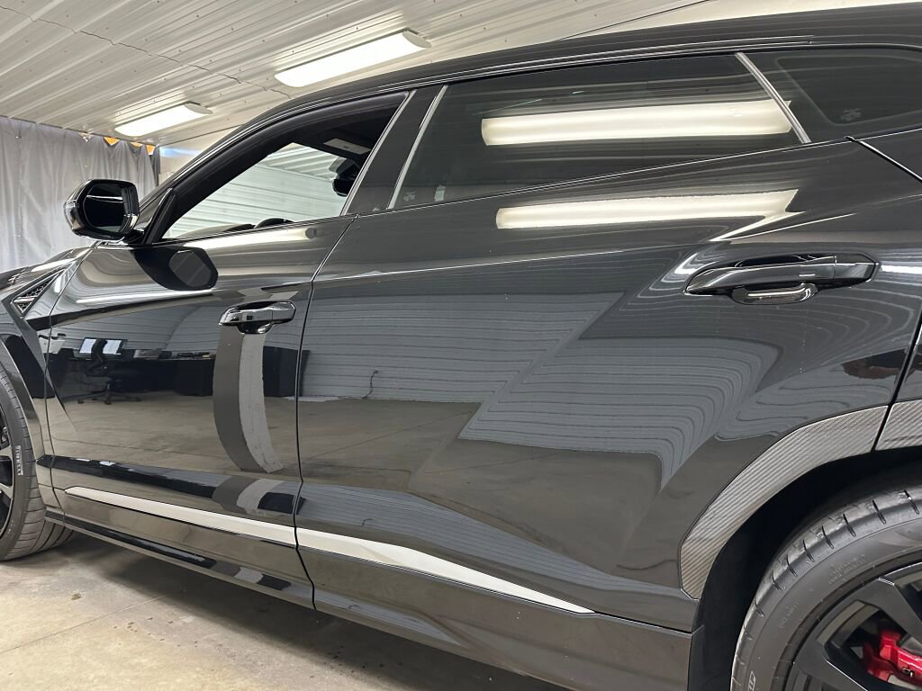 Used 2020 Lamborghini Urus image 21