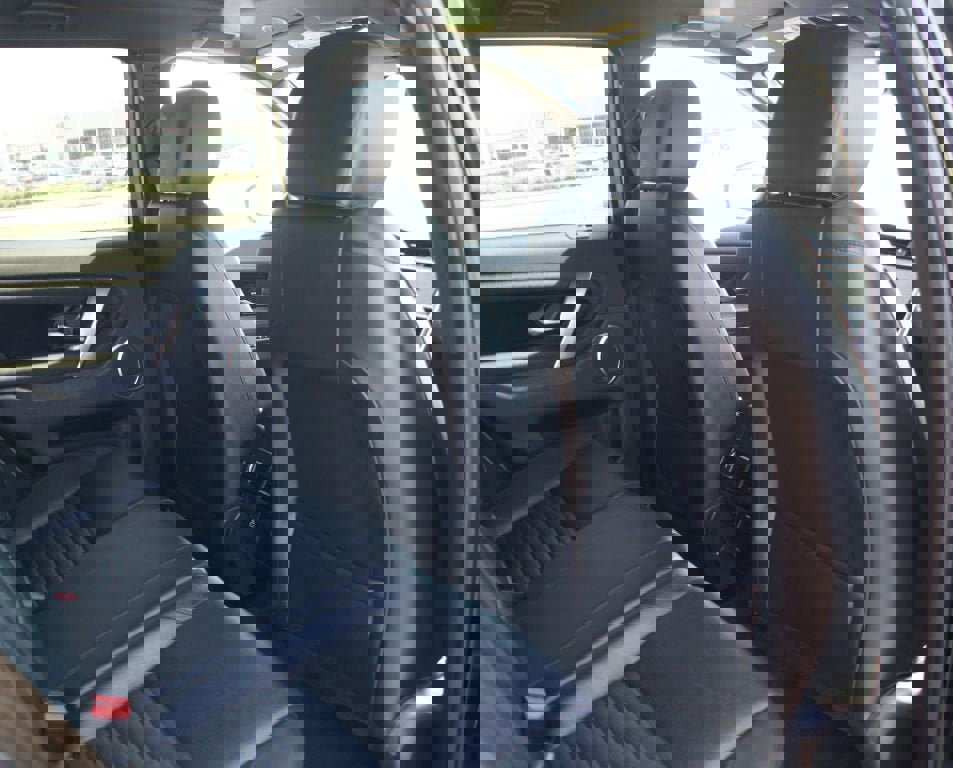 Used 2023 Land Rover Discovery Sport SE image 23