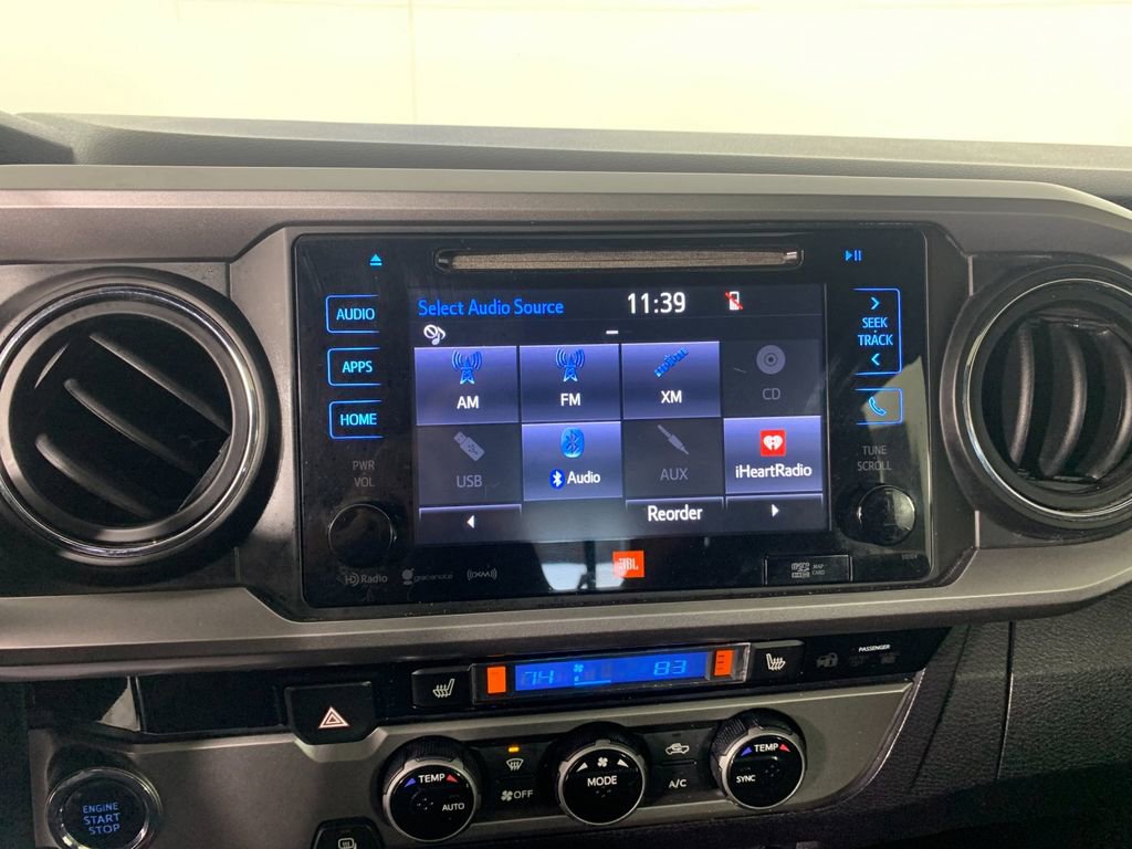 Used 2016 Toyota Tacoma Limited w/ Towing Package image 27