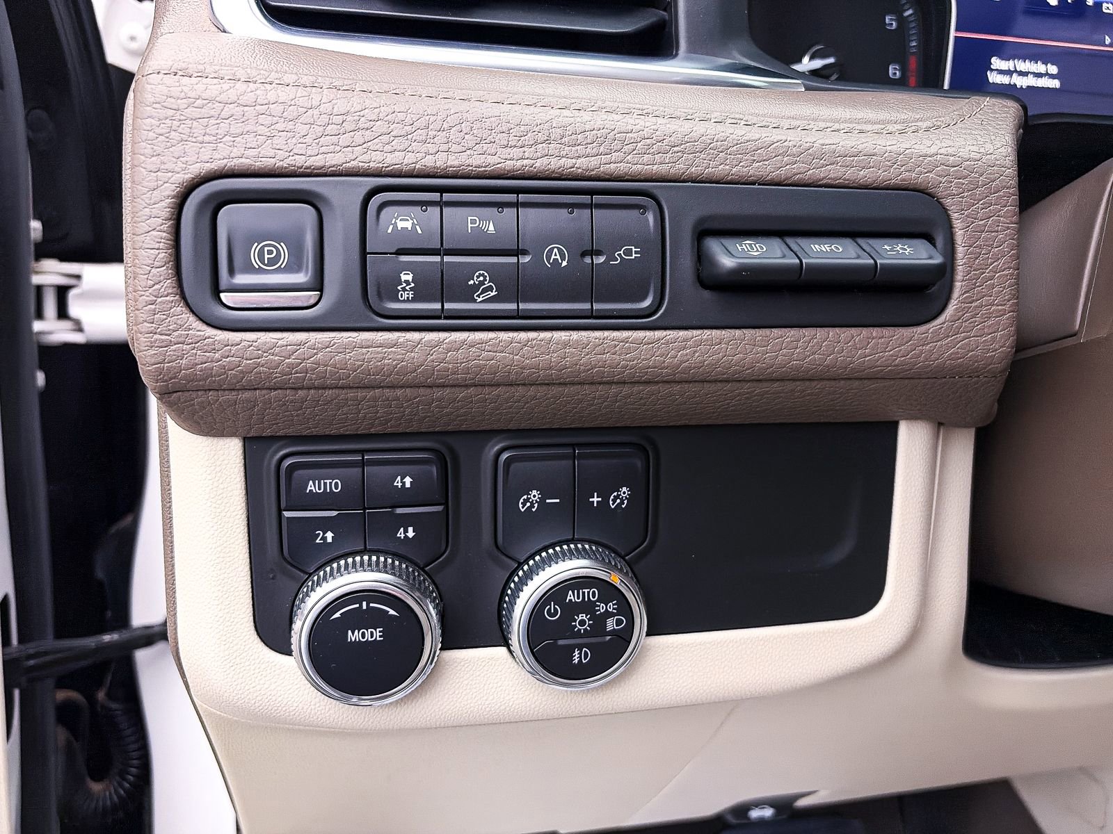 Used 2021 GMC Yukon Denali w/ Denali Premium Package image 5