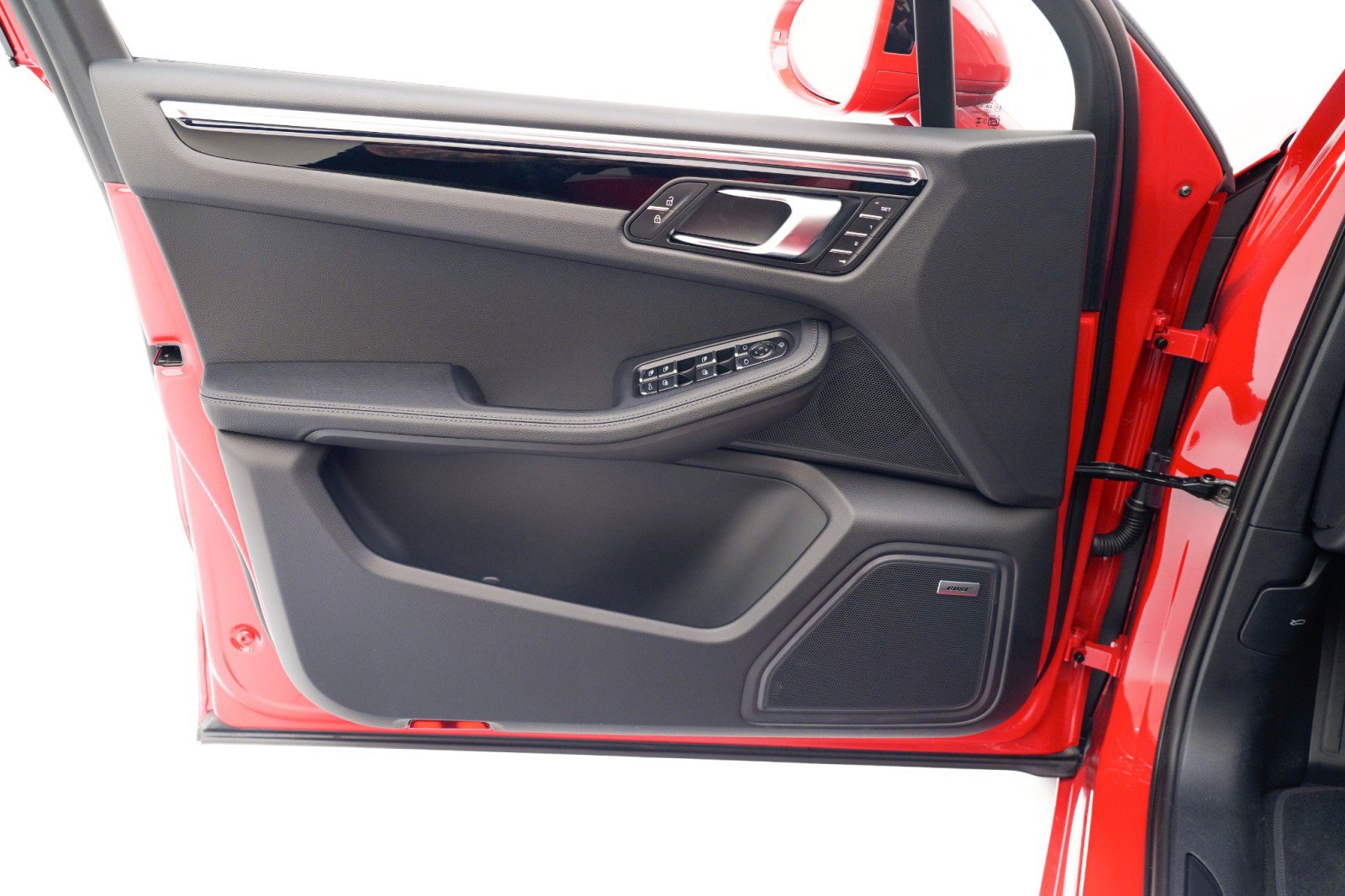 New 2026 Porsche Macan image 24