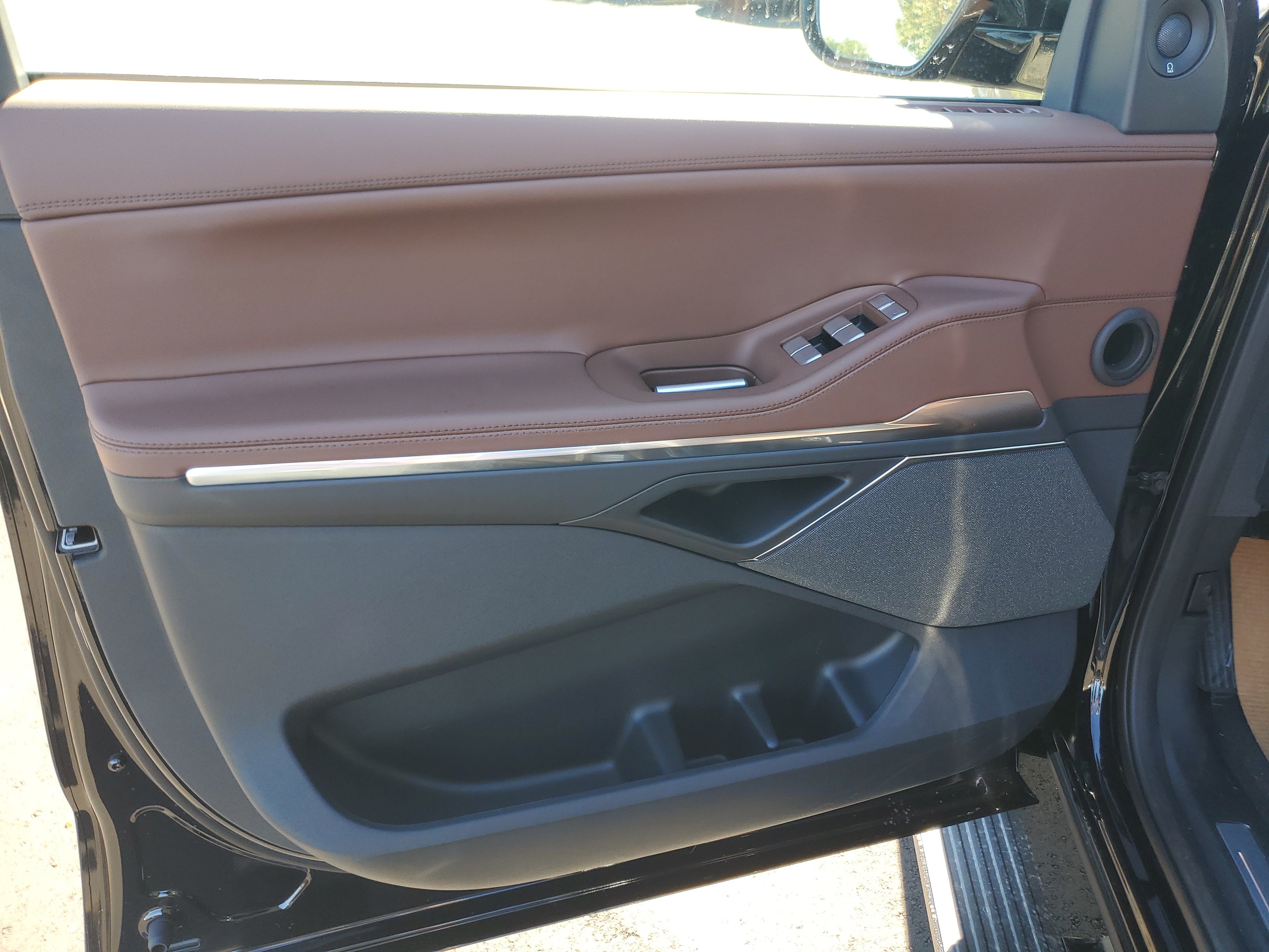 New 2027 Lincoln Navigator Reserve AWD/4WD image 8