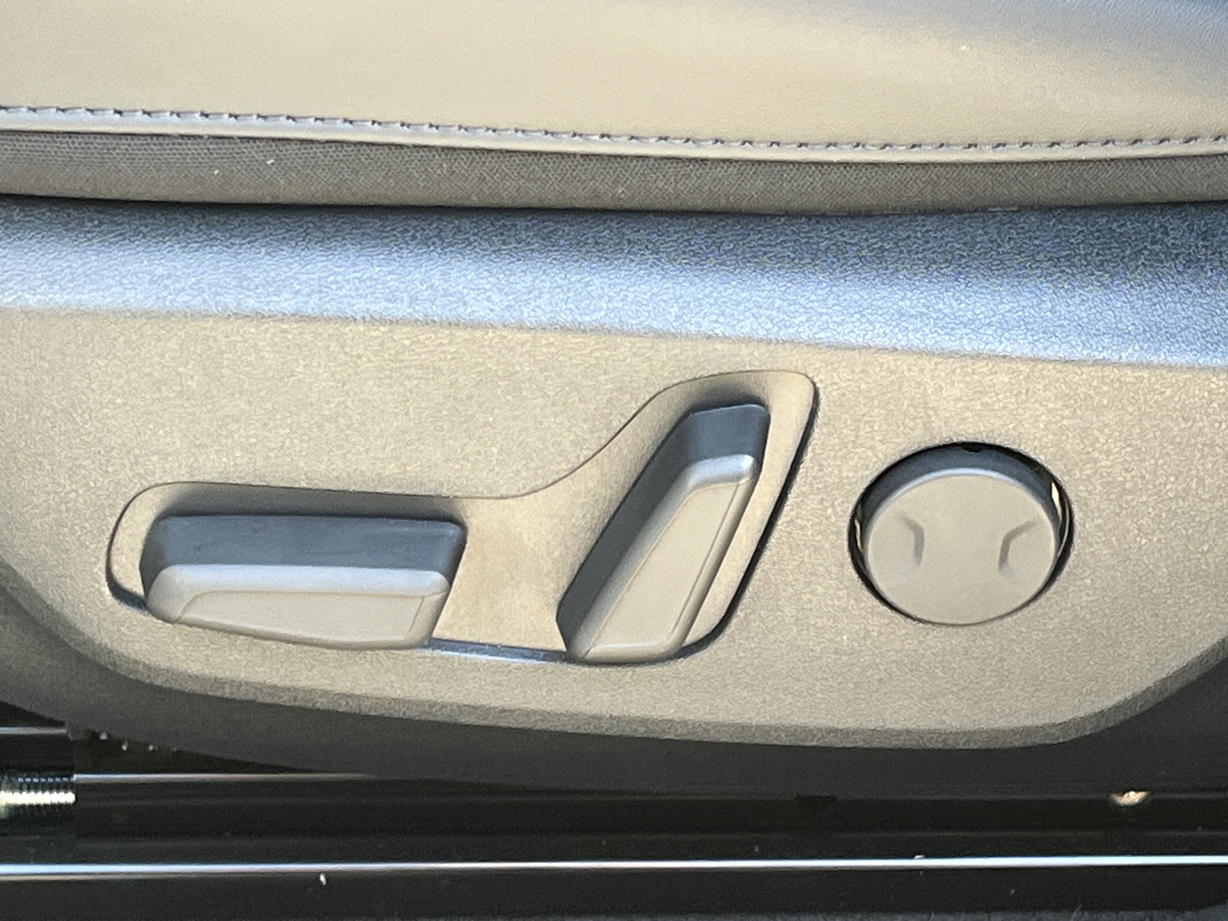 New 2025 Kia EV6 Light w/ Light LR Technology Package image 18