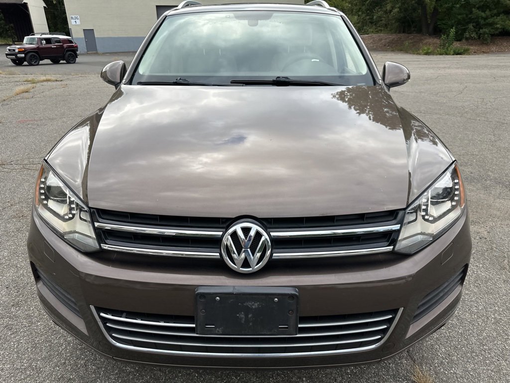 Used 2014 Volkswagen Touareg VR6 image 9