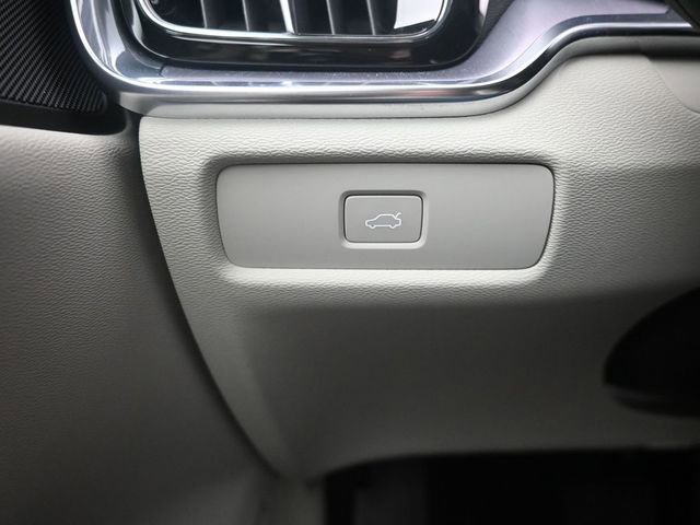 Used 2024 Volvo S60 B5 Core w/ Climate Package image 25