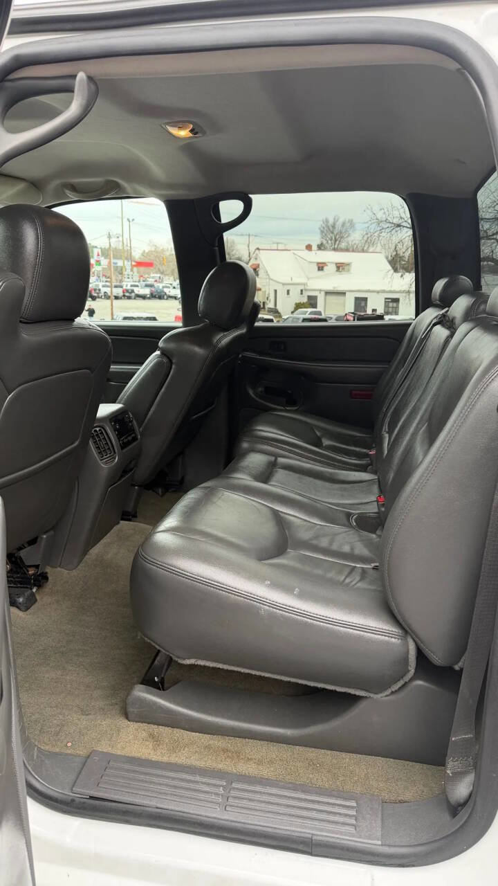 Used 2005 Chevrolet Silverado 2500 LT w/ Heavy-Duty Power Package image 19