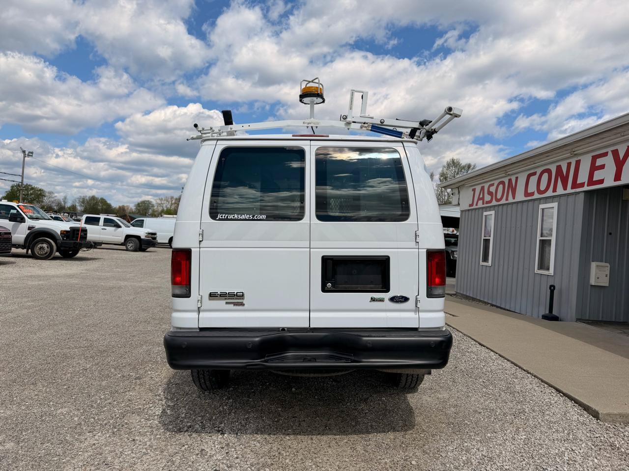 Used 2012 Ford E-250 and Econoline 250 w/ Insulation Pkg RWD image 5
