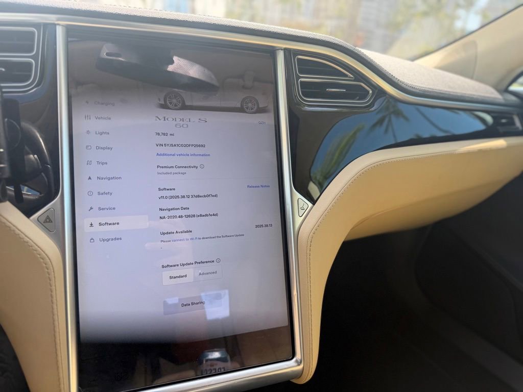 Used 2013 Tesla Model S RWD image 18