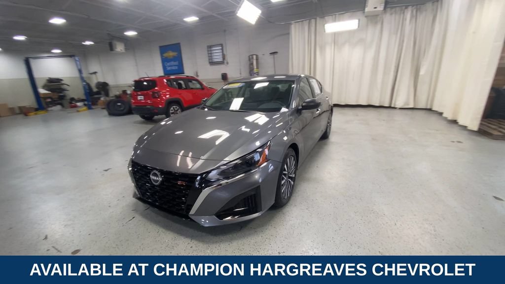 Used 2024 Nissan Altima 2.5 SV FWD image 5