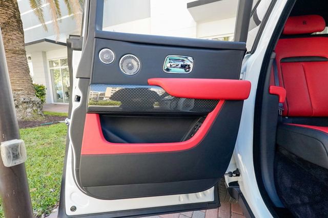 Used 2023 Rolls-Royce Cullinan Black Badge w/ Driver's Package image 92