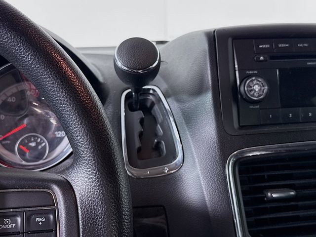 Used 2012 Dodge Grand Caravan SXT image 17