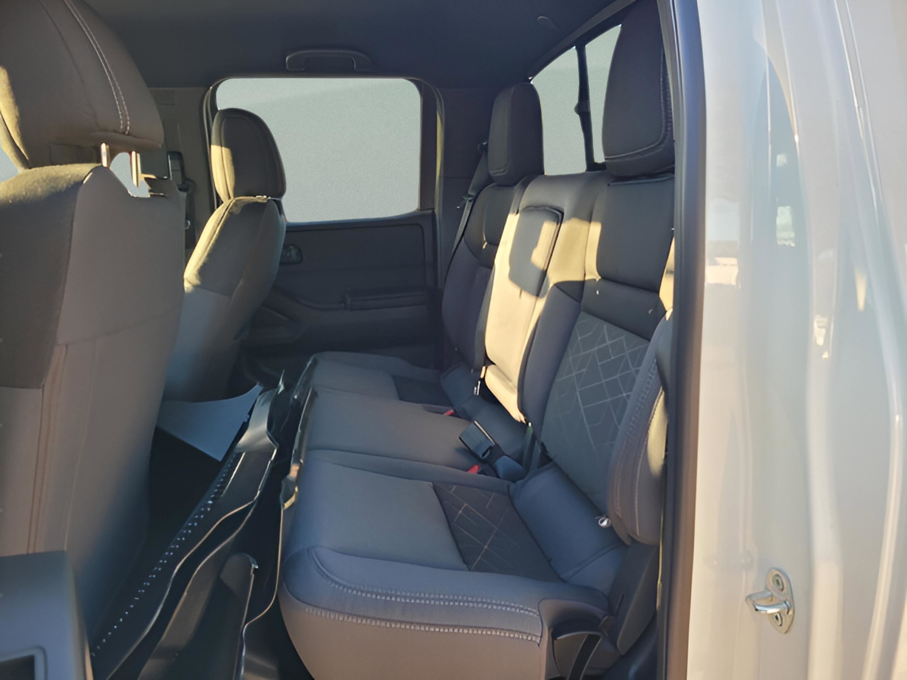 New 2026 Nissan Frontier SV image 7