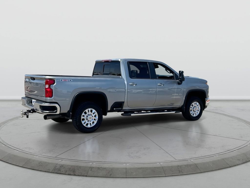Used 2025 Chevrolet Silverado 3500 LT AWD/4WD image 8