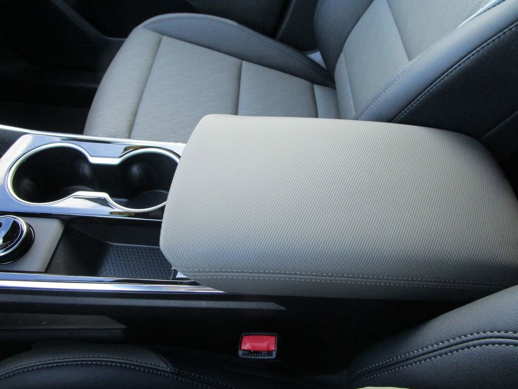 New 2026 Chevrolet Equinox LT w/ Convenience Package II FWD image 37