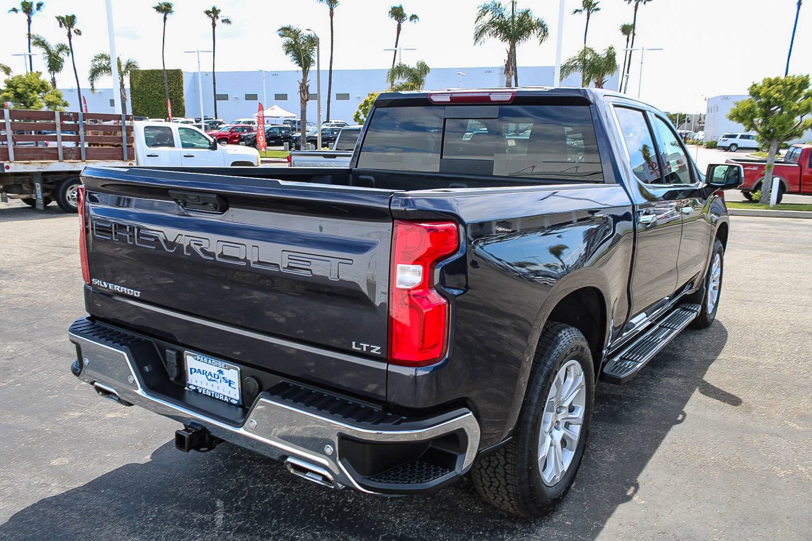 Used 2023 Chevrolet Silverado 1500 LTZ w/ LTZ Convenience Package II image 9