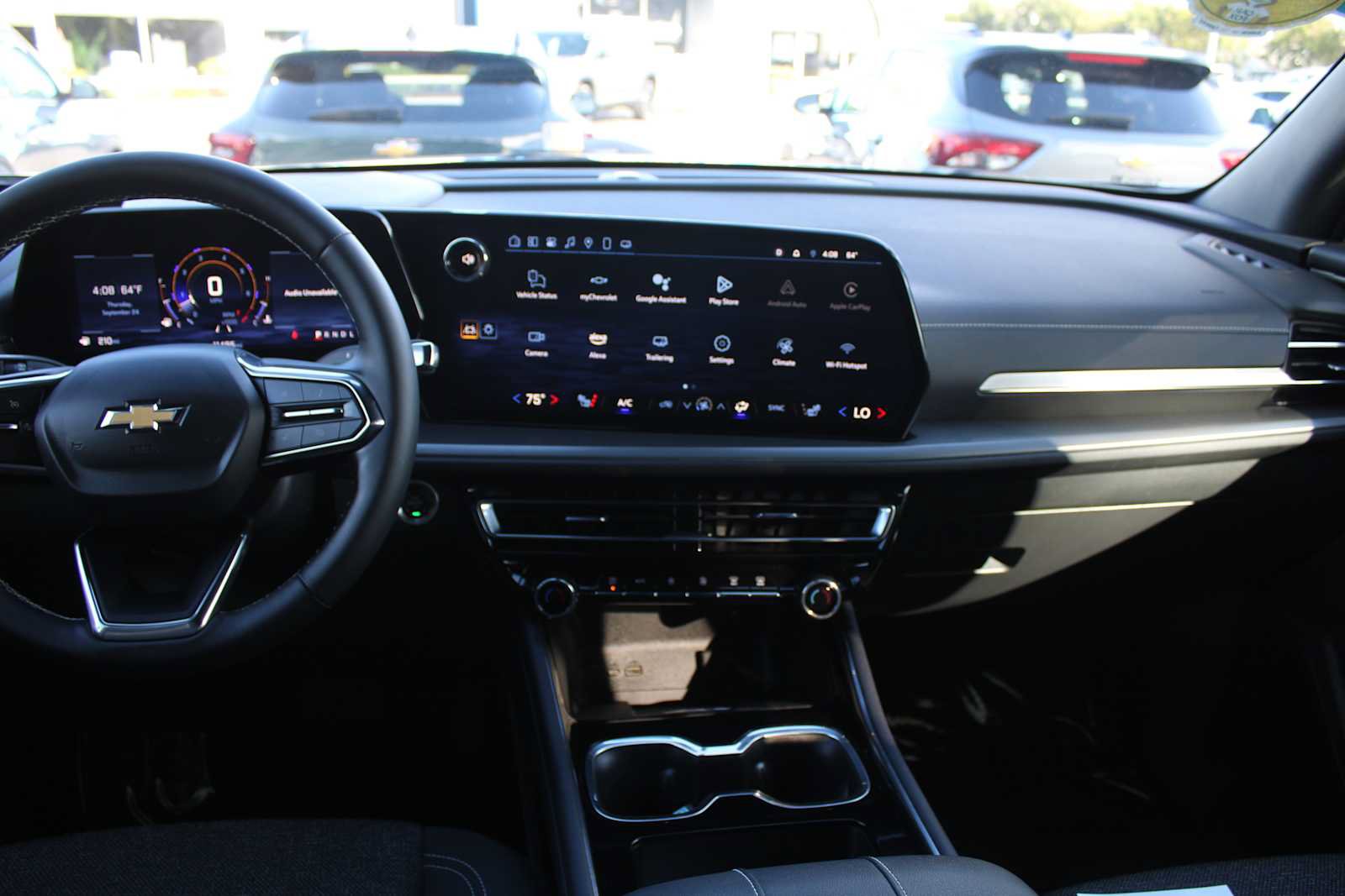 Certified 2025 Chevrolet Traverse LT FWD image 13