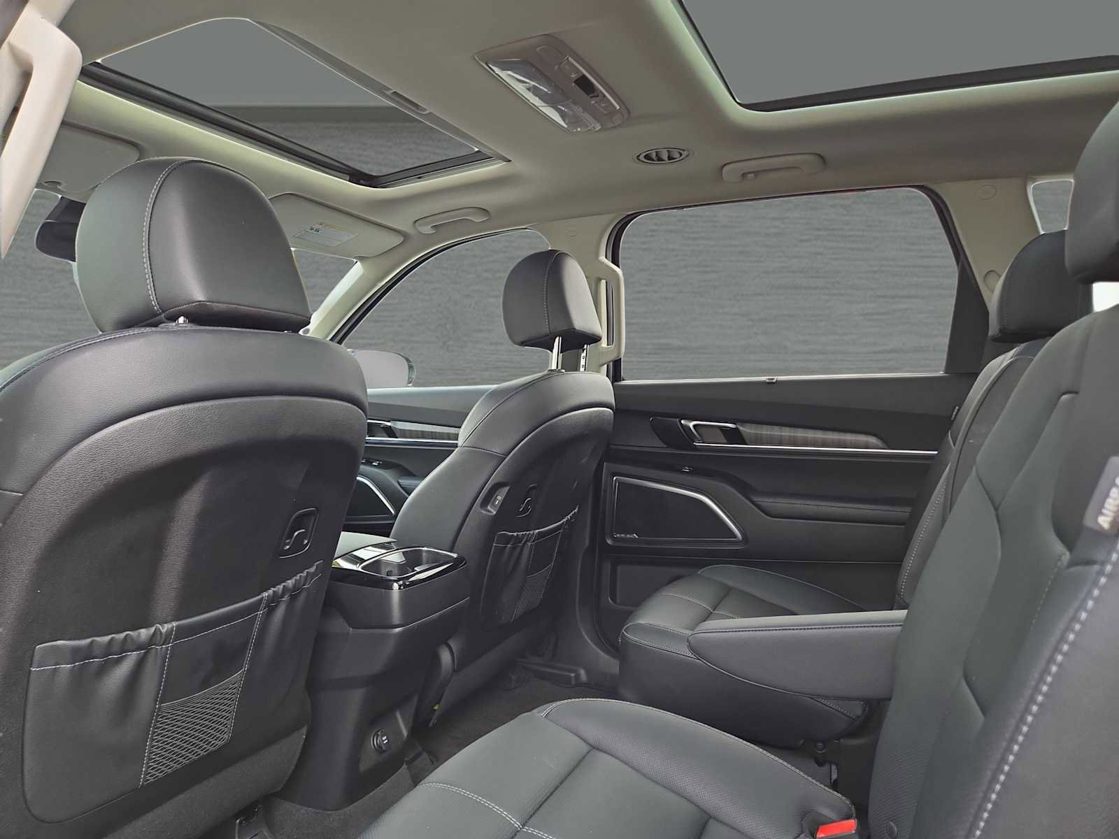 Used 2024 Kia Telluride SX w/ Towing Package image 39