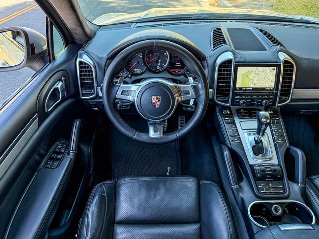 Used 2011 Porsche Cayenne Turbo AWD/4WD image 29