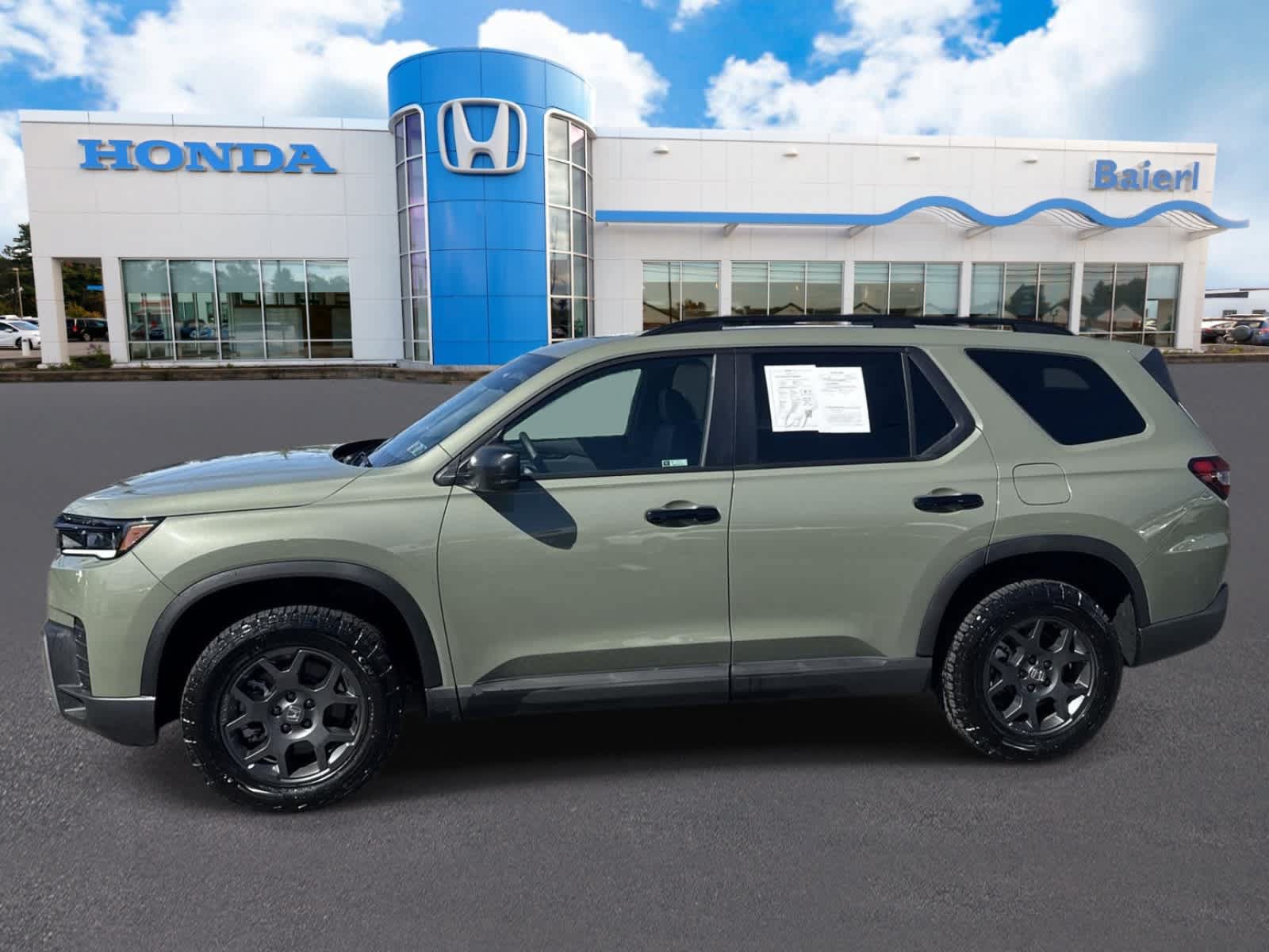 Used 2026 Honda Pilot TrailSport image 2