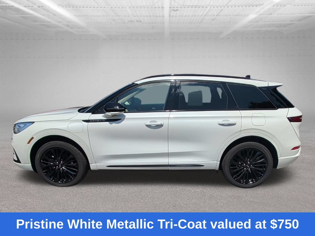 Used 2025 Lincoln Corsair Grand Touring w/ Equipment Group 302A AWD/4WD image 8