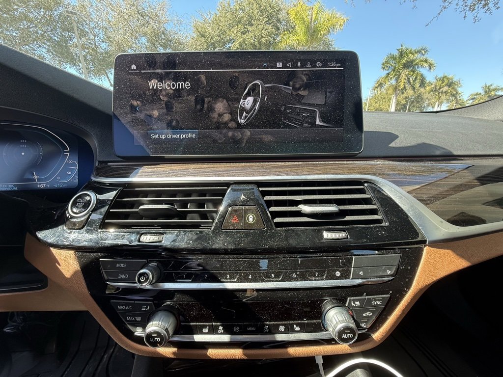 Certified 2023 BMW 530e w/ Convenience Package image 21