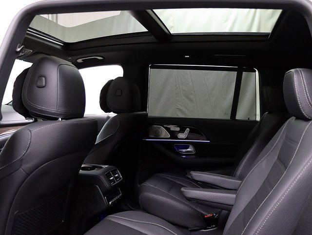 New 2026 Mercedes-Benz GLS 580 4MATIC image 14