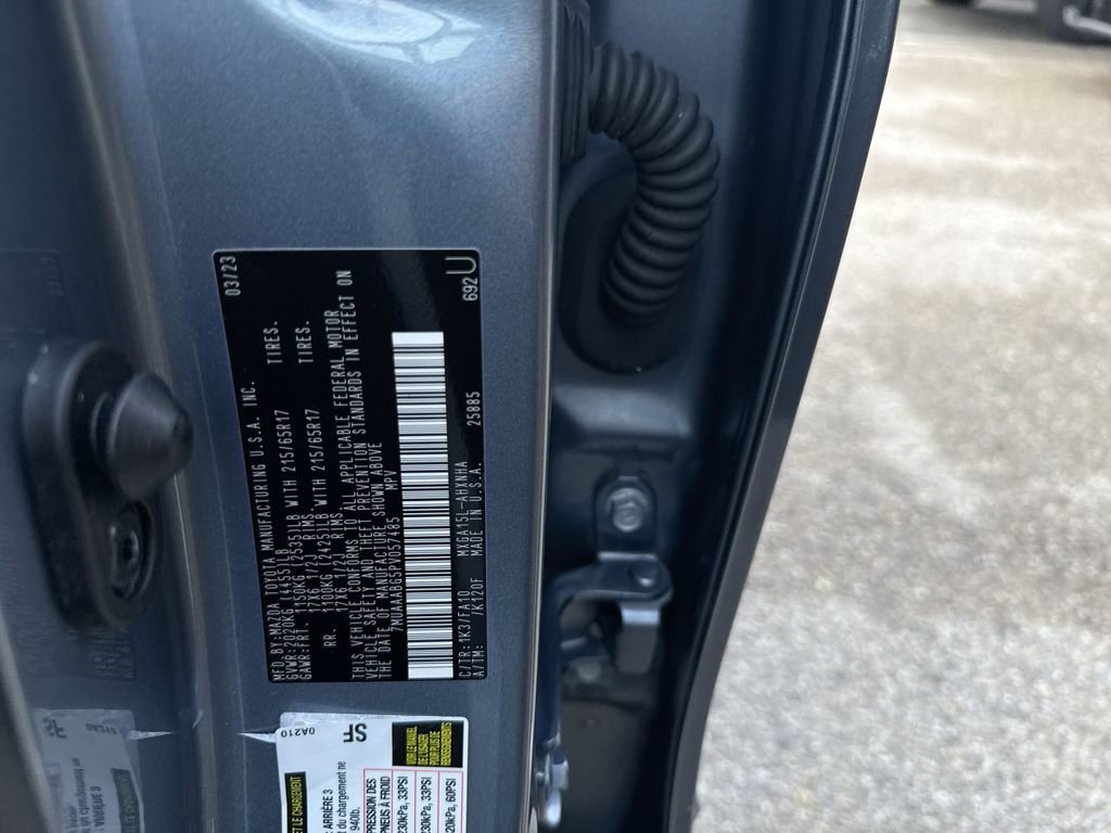 Used 2023 Toyota Corolla Cross L image 25