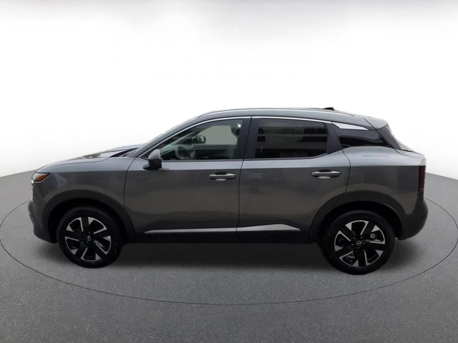 Used 2026 Nissan Kicks SV w/ Cold Weather Package AWD/4WD image 8