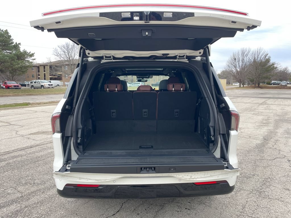 New 2026 Lincoln Navigator Reserve AWD/4WD image 21