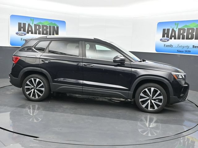 Used 2022 Volkswagen Taos SE FWD image 7