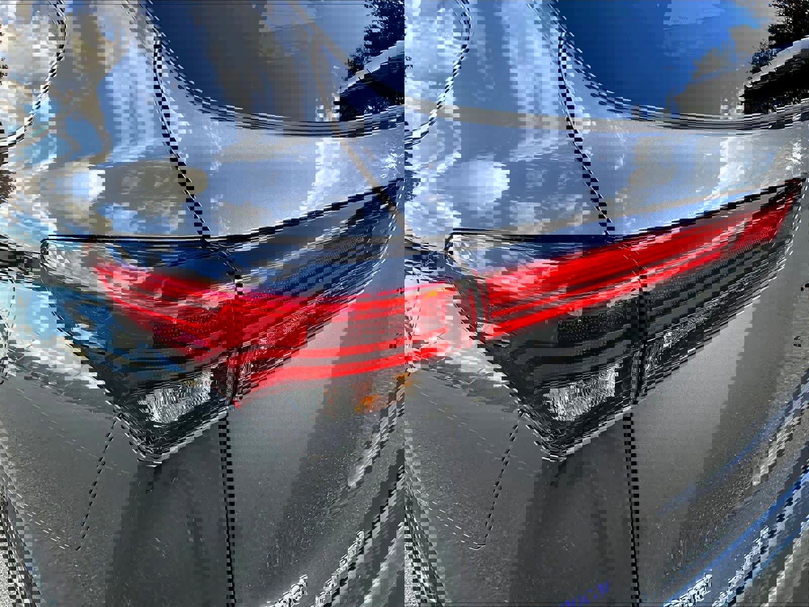 Used 2022 Toyota Highlander XLE image 35