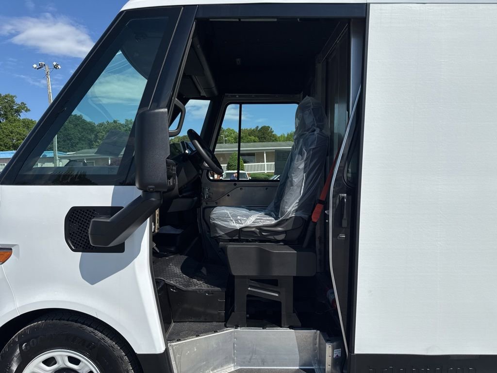 Used 2024 Chevrolet Brightdrop 600 w/ Battery Pack, Max Range image 9