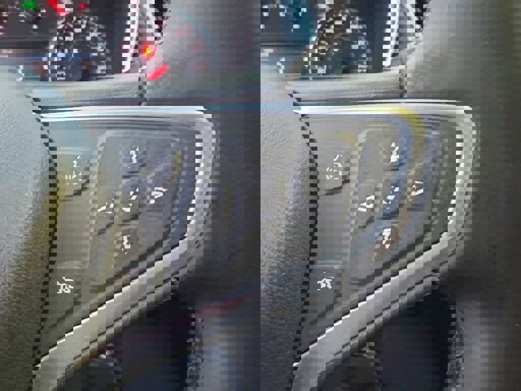 Used 2023 Chevrolet Equinox LT image 12