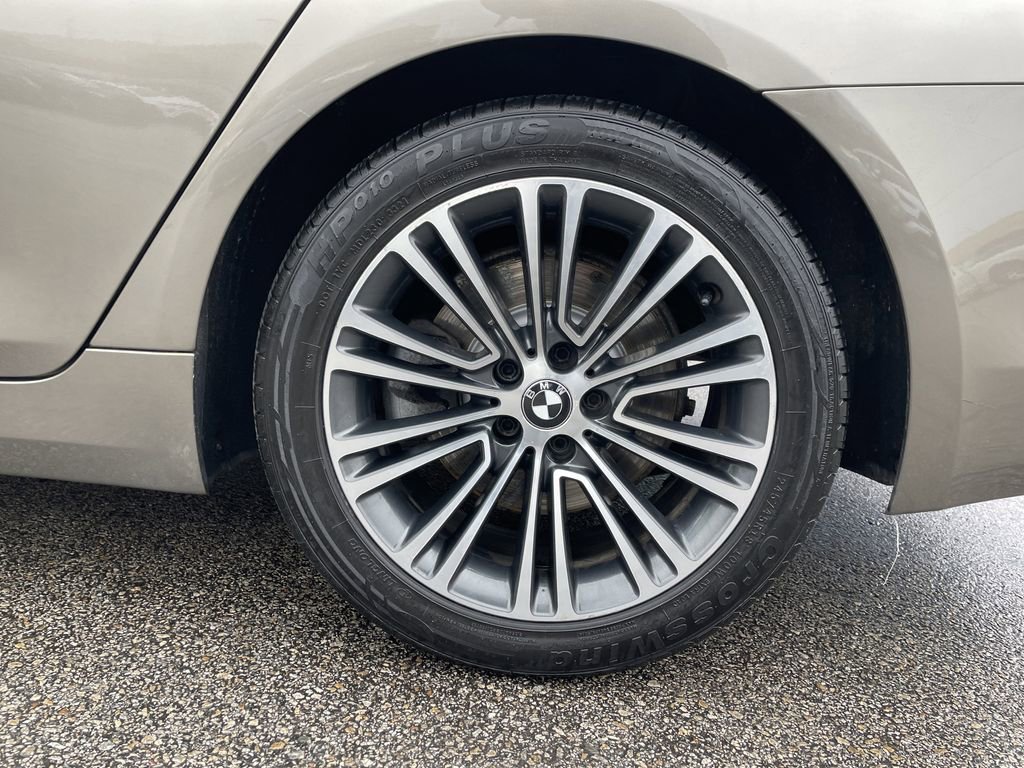 Used 2017 BMW 530i xDrive image 10