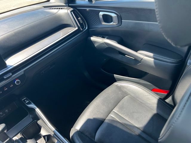 Certified 2024 Kia Sorento S FWD image 15