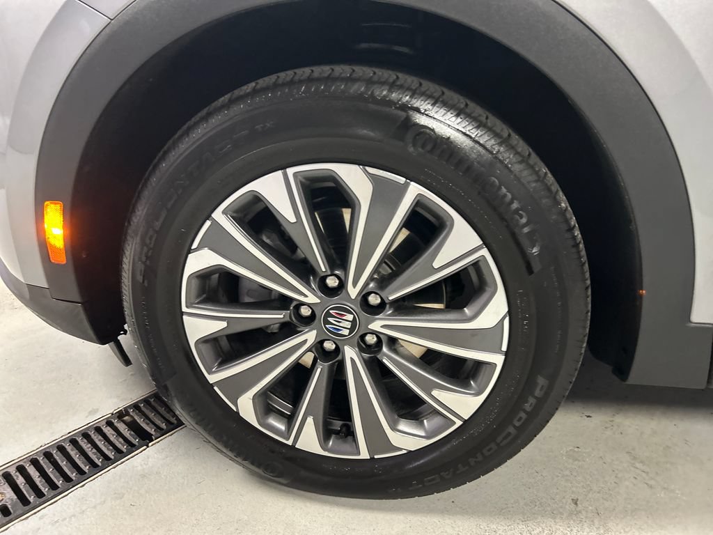 Used 2025 Buick Envision Preferred AWD/4WD image 9