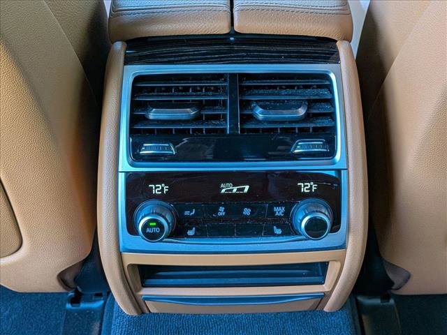 Used 2019 BMW 740i image 18