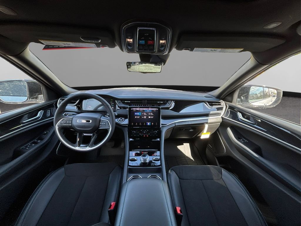 Used 2024 Jeep Grand Cherokee Trailhawk w/ Advanced Protech Group II image 32