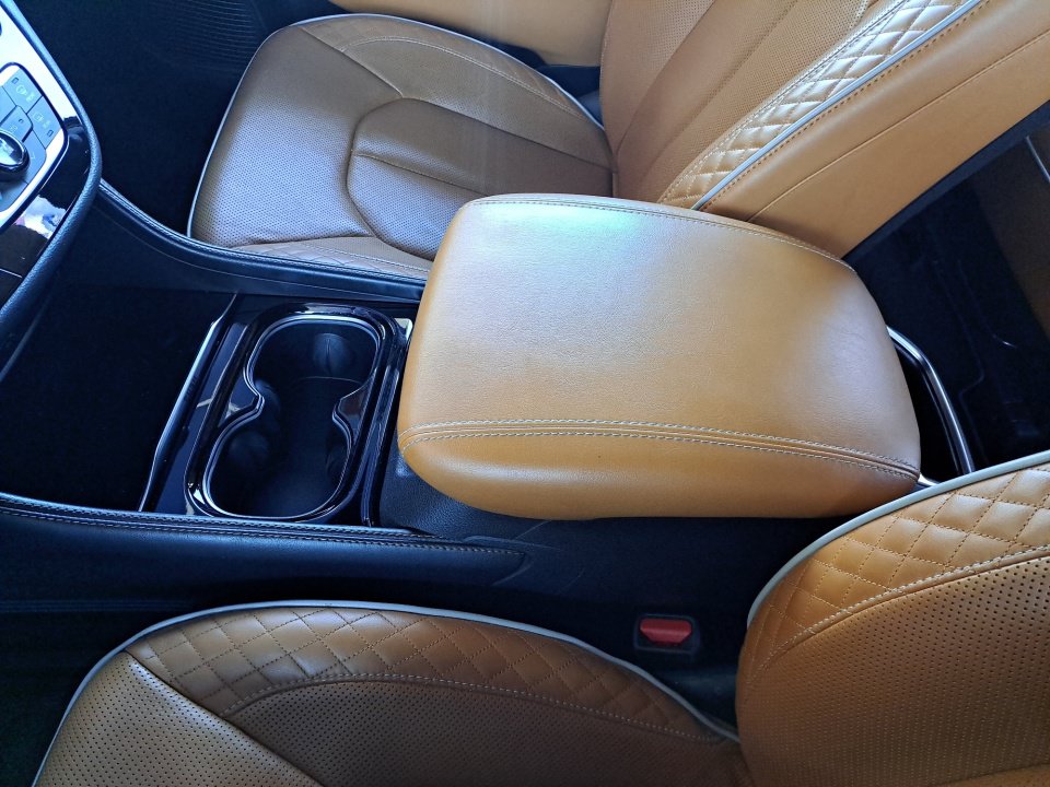 Used 2021 Chrysler Pacifica Pinnacle FWD image 32