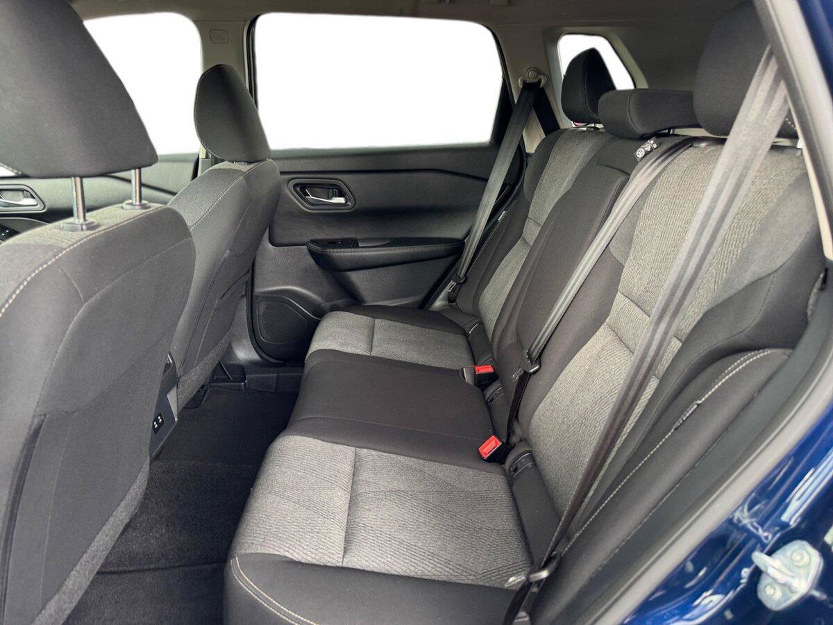 Certified 2025 Nissan Rogue SV AWD/4WD image 19
