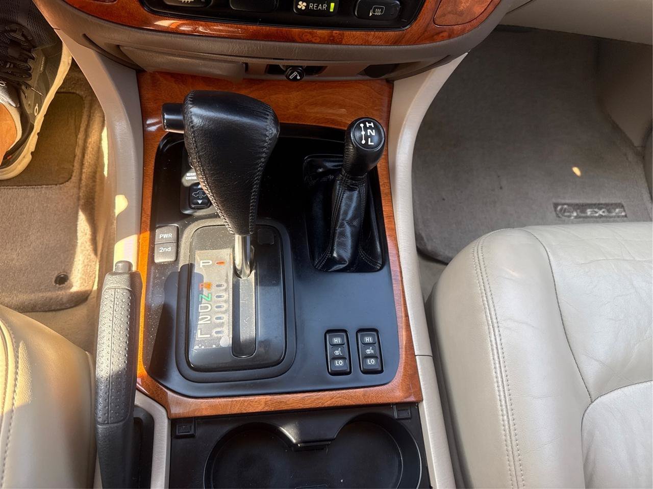 Used 1999 Lexus LX 470 4WD image 17