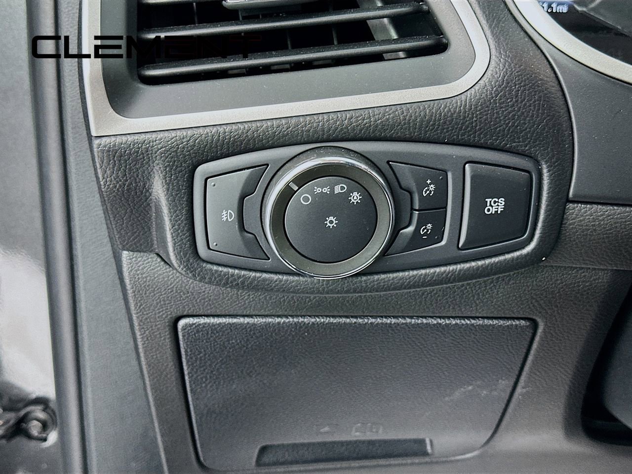 Used 2020 Ford Edge SEL image 14